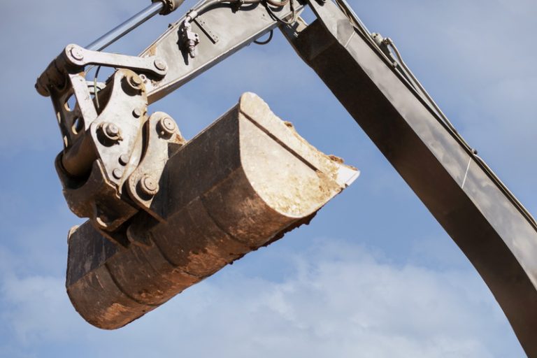 Pembinaan dan Sertifikasi K3 Operator Alat Berat Excavator by KEMNAKER RI