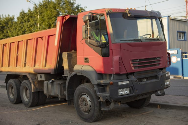 Blended Training - Pembinaan dan Sertifikasi  K3 Operator Dump Truck by KEMNAKER RI