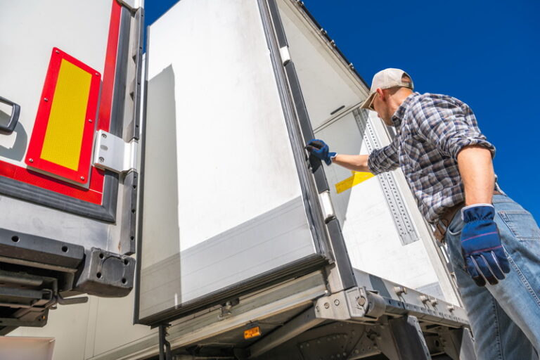 Sertifikasi Kompetensi Mengurus Bongkar Muat Lemari Pendingin (Stevedoring Reefer) by BNSP