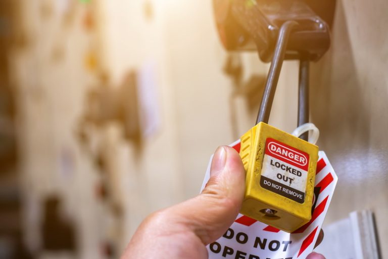 Penerapan Lockout Tagout (LOTO) Keselamatan Mesin